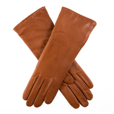 Featured Vous Magazine Gants image